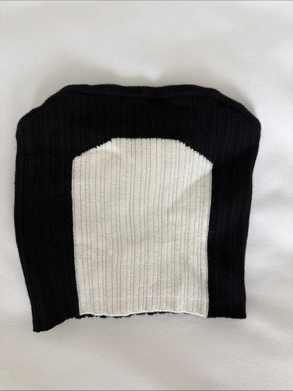 Black and White Colorblock Ribbed Crop Top